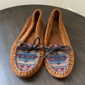 Minnetonka Embroidered Aztec Boho Moccasin Flat - Size 8 - EUC Brown Suede